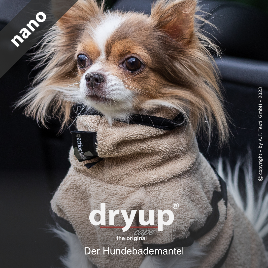 dryup® cape Nano SAND - The original dog bathrobe